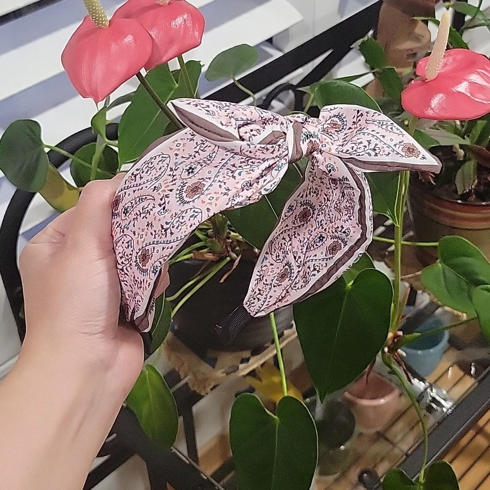 davmav2 pink paisley